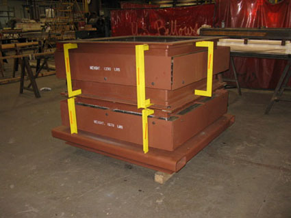 Rectangular expansion joints with stainless steel bellows and carbon steel protective covers 